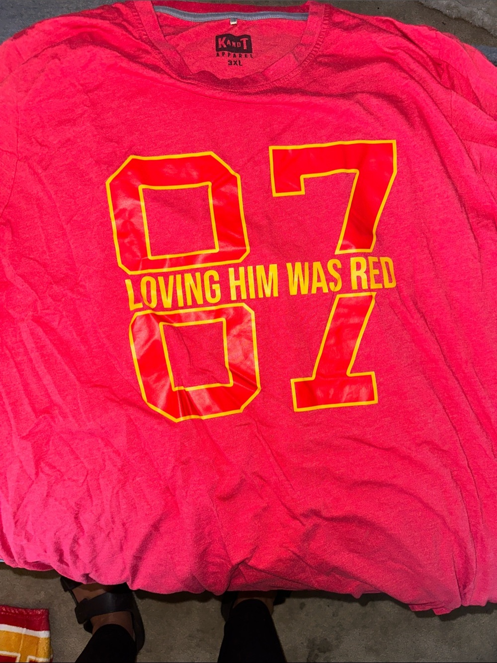 Travis Kelce 87 loving him was red tee